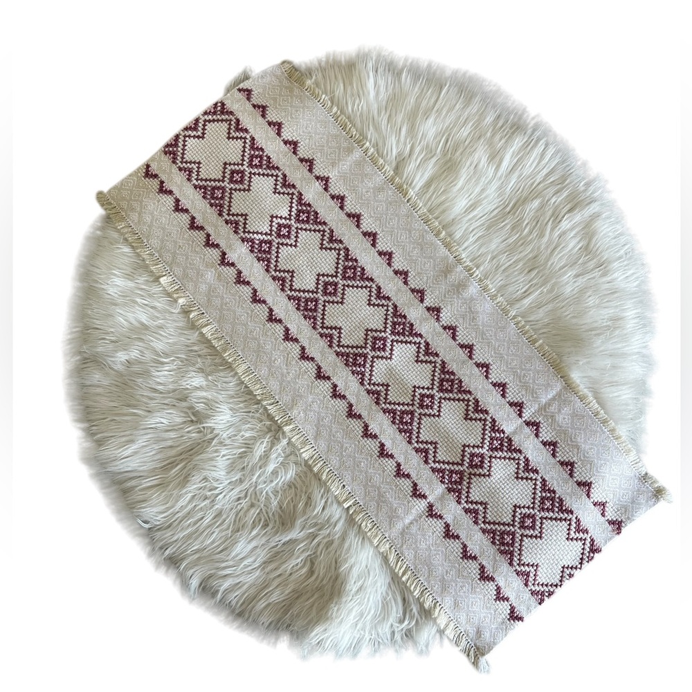 Handcrafted Geometric Patterned Table Runner - image 3